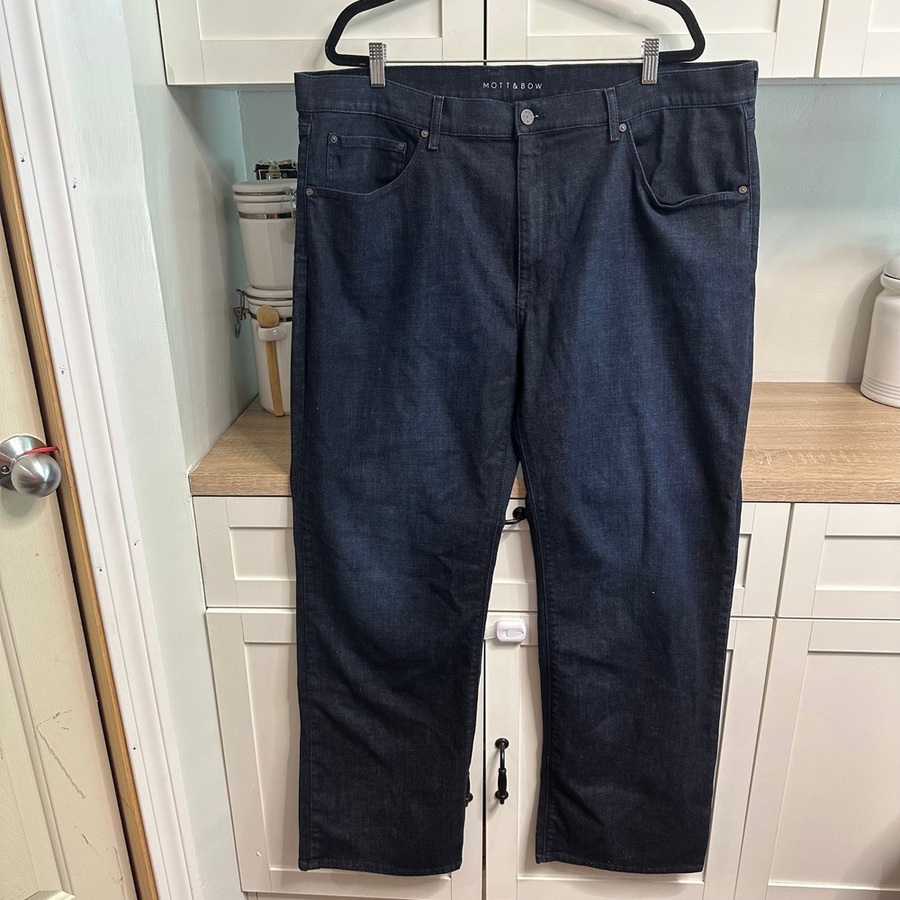 Mott & Bow Crosby Straight Jeans Mens 42x32 Dark Indigo Stretch Denim Pockets